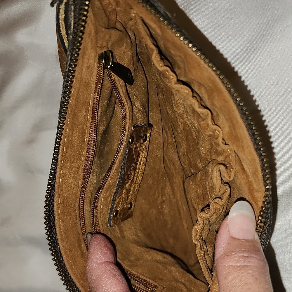 Patricia Nash Wristlet/Cosmetic Case - Picture 5 of 7
